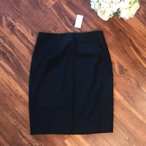 Banana Republic Black Pencil Skirt - NWT 🆕